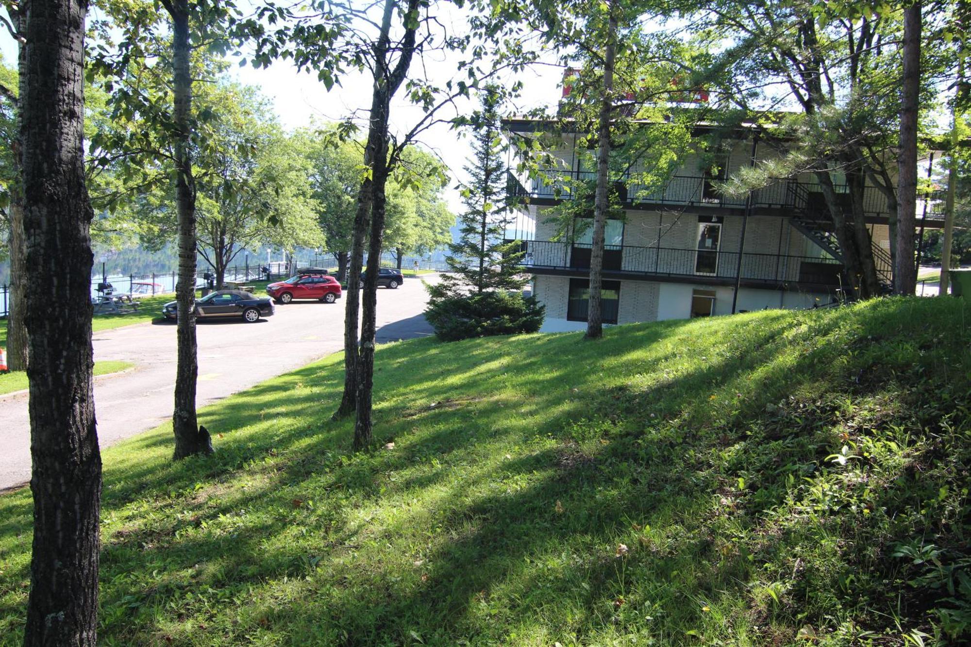 Motel Panoramique Chicoutimi Exterior foto