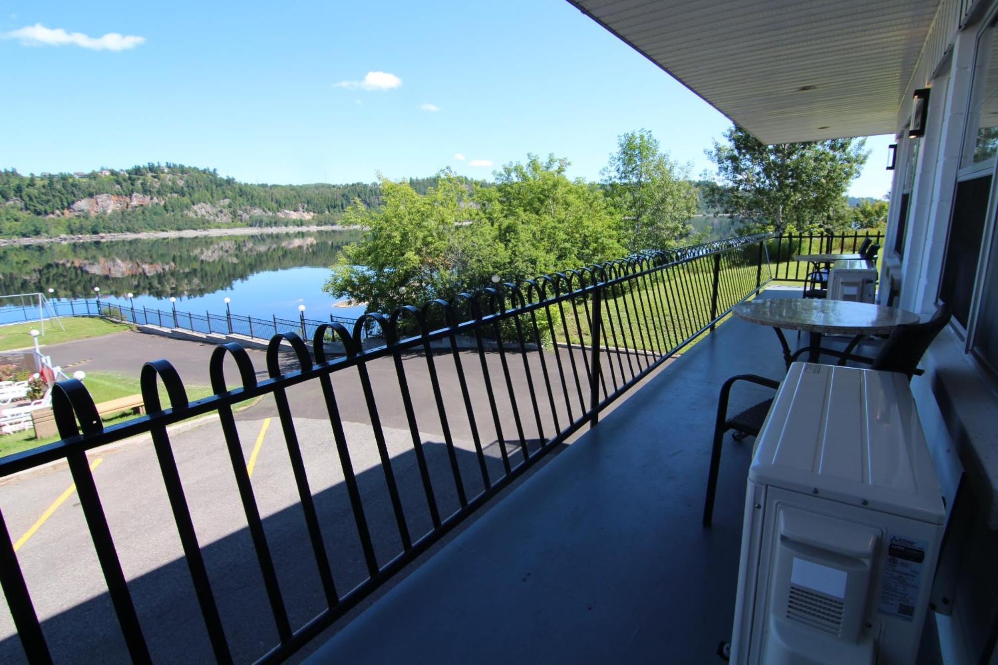Motel Panoramique Chicoutimi Exterior foto