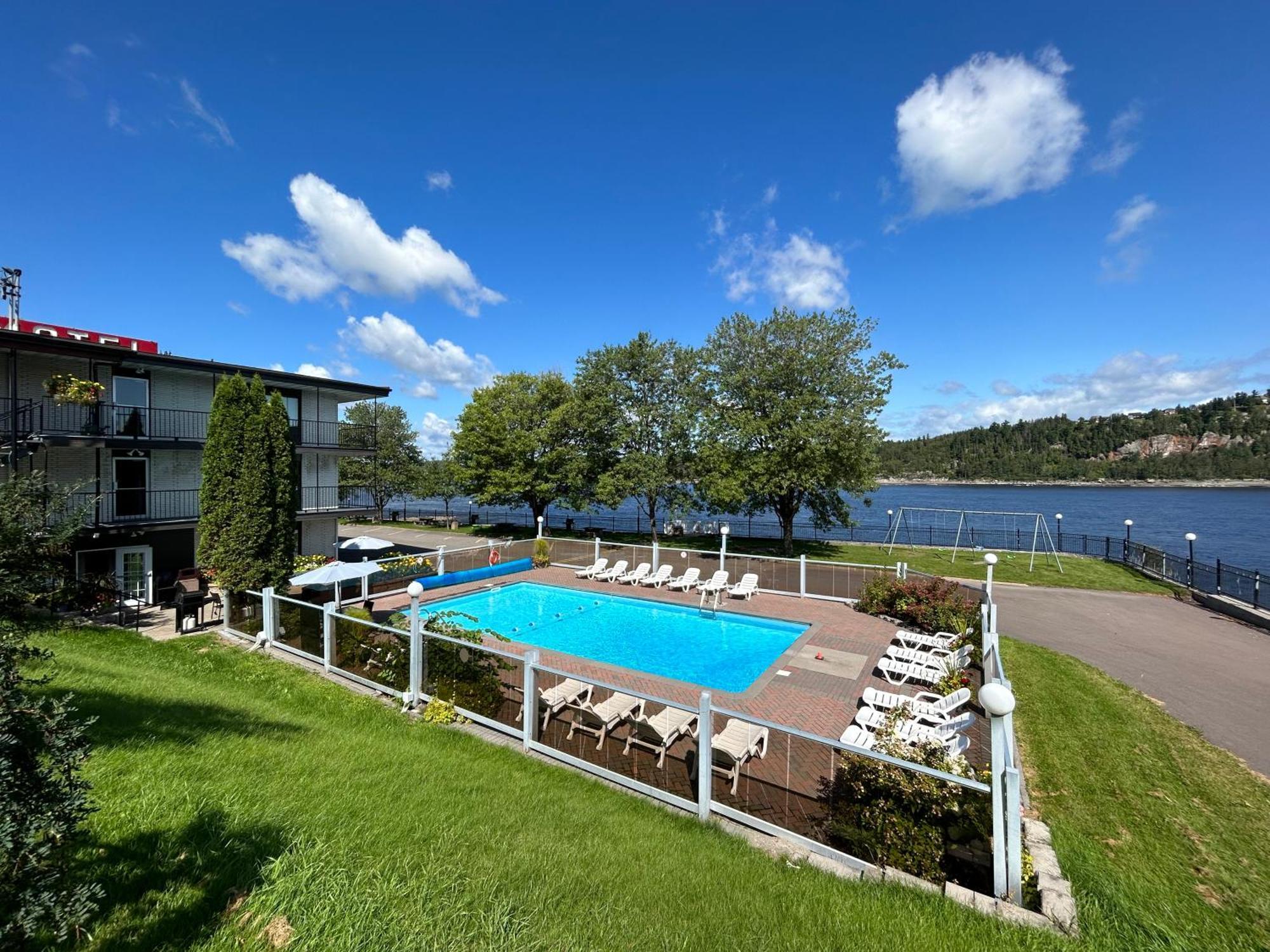 Motel Panoramique Chicoutimi Exterior foto